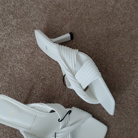 Zara High Heels Heeled Pleated White Sandals - Picture 4 of 12